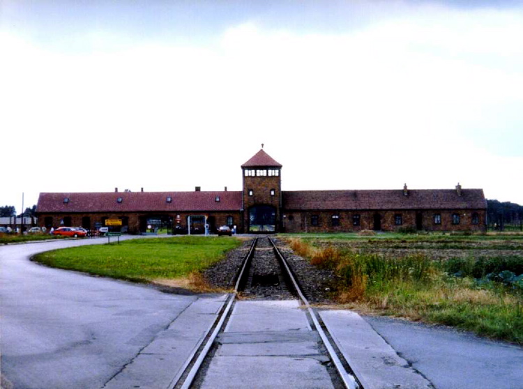 Auschwitz - 12