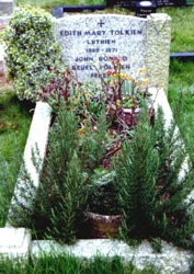 TolkienMay Grave - 1